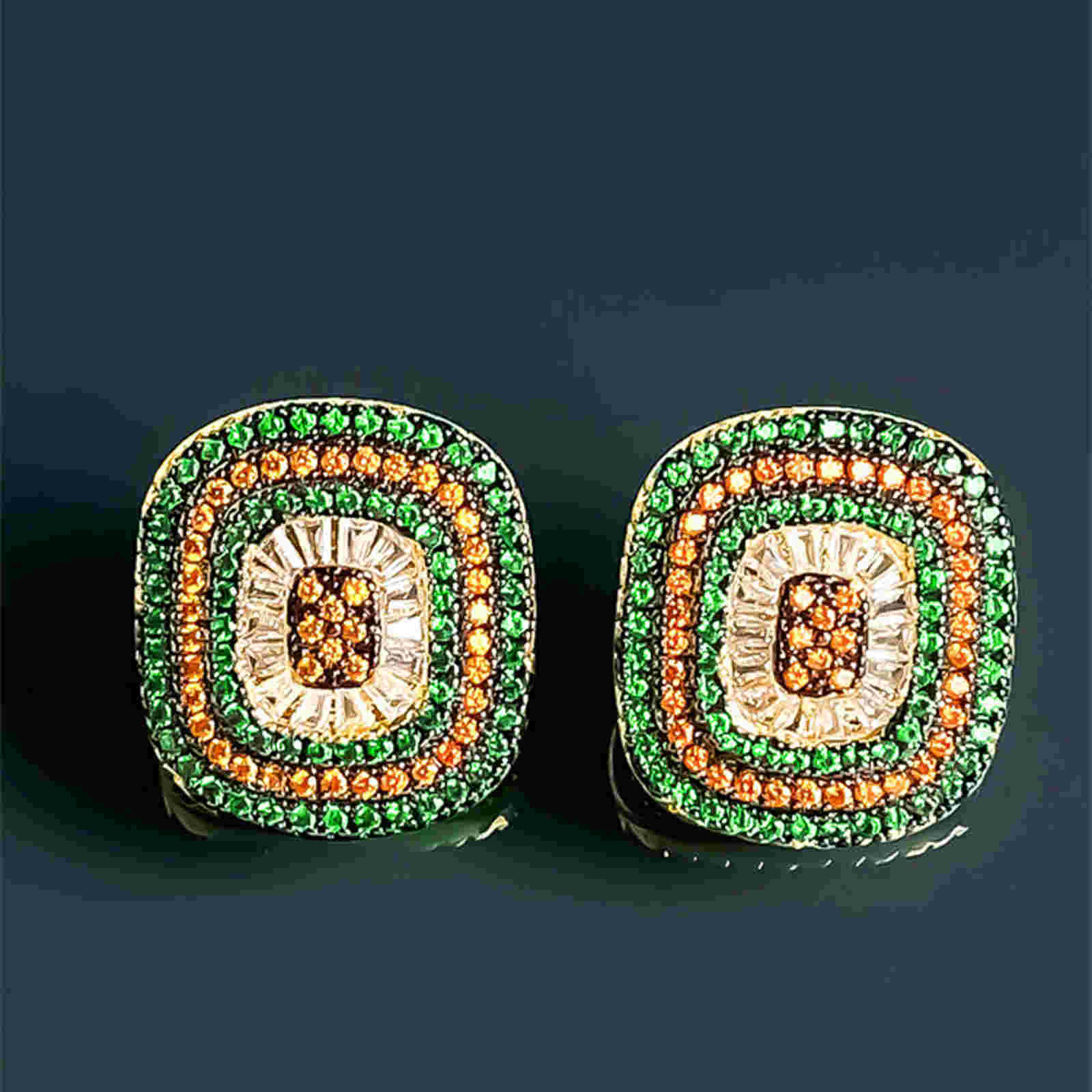 Pendientes cuadrados con diamantes coloridos y pasador de plata S925