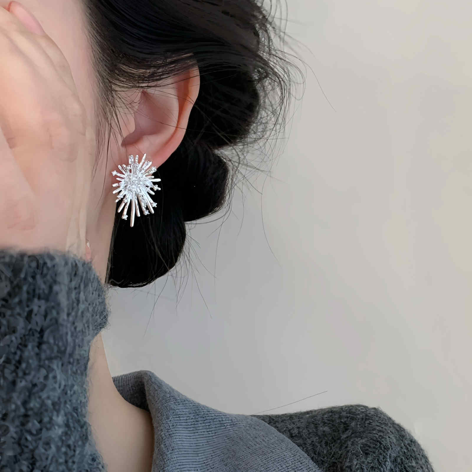 Crystal Earring Studs Designed Gold and Silver Firework Earrings with s925 Silver Pin