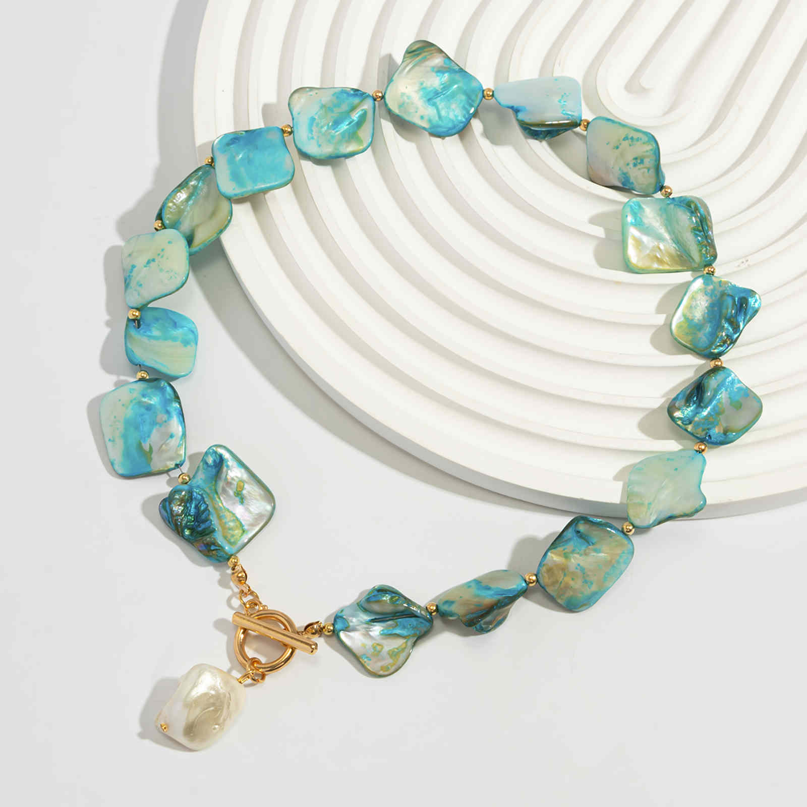 Collier de coquillages irréguliers, grand collier de coquillages naturels, collier de style épais avec fermoir OT en or