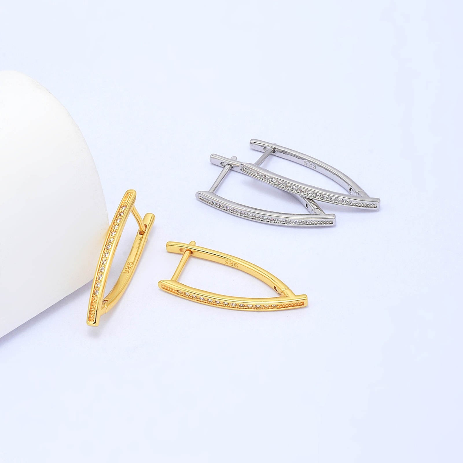 Pendientes de aro de diamantes de plata maciza S925 Pendientes de moda en forma de V de oro y plata