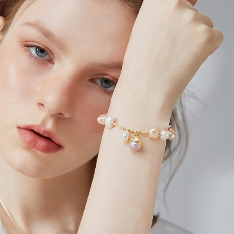 Fortune Cat Theme Freshwater Cultured Pearl Bracelet in 14K Gold Clasp Lucky Cat Elastic Bracelet