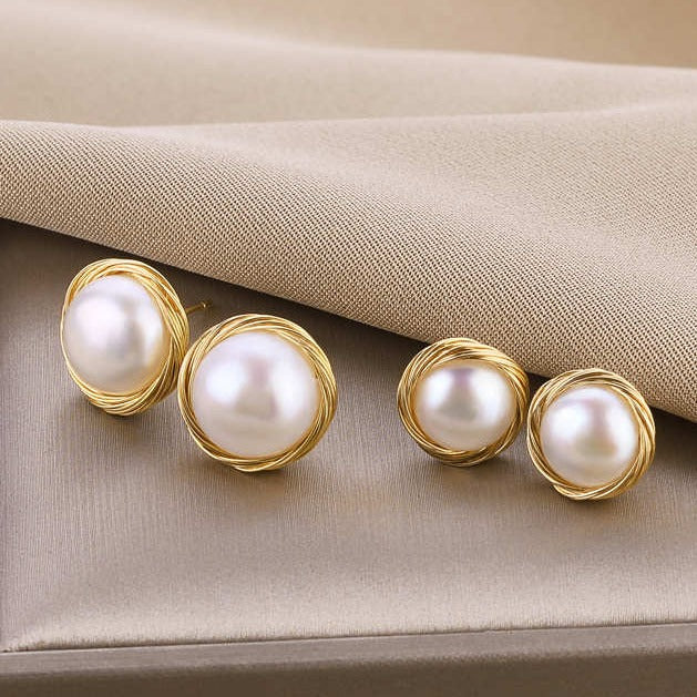 Aretes de perlas cultivadas de agua dulce AAA Perla de oro blanco negro disponible en pasador de plata