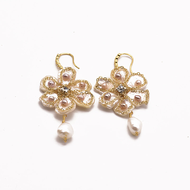 Aretes colgantes de perlas barrocas con flores en oro de 14 quilates sobre plata de ley (9-10 mm)