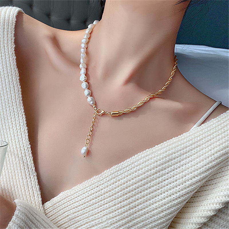 Halskette mit halb echten Perlen und halb Gold | Halskette mit gedrehter Barockperlenkette, 18 Karat vergoldet