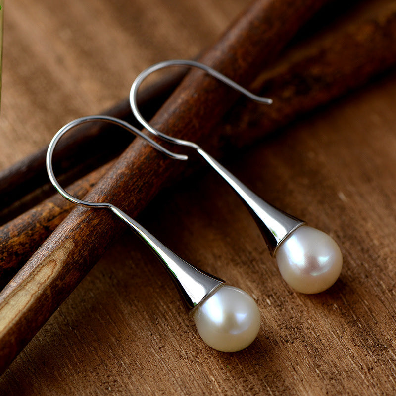 Aretes de perlas de agua dulce Aretes colgantes con tacones altos en plata de ley (8-9 mm)
