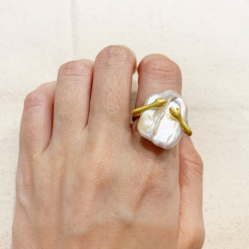 Bague ouverte en argent plaqué or avec perle baroque véritable de grande taille AAA, taille réglable