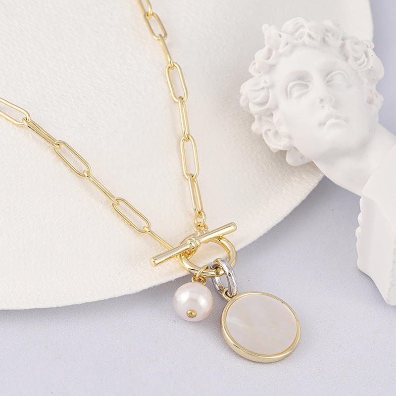 OT Clasp Fashion Halskette mit Perlmutt-Anhänger, 14 Karat Gold über Sterling-Silber-Verschluss