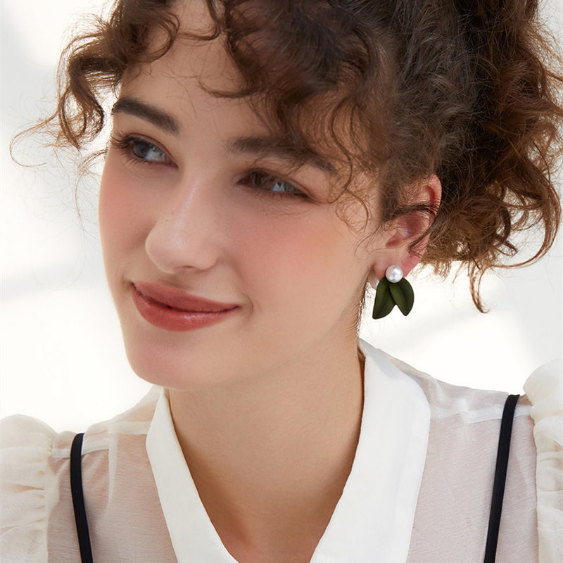 Gardenia Pearl Stud Earrings | Double Pearl Stud Earrings | Pearl Flower Stud Earrings with Sterling Silver Pins