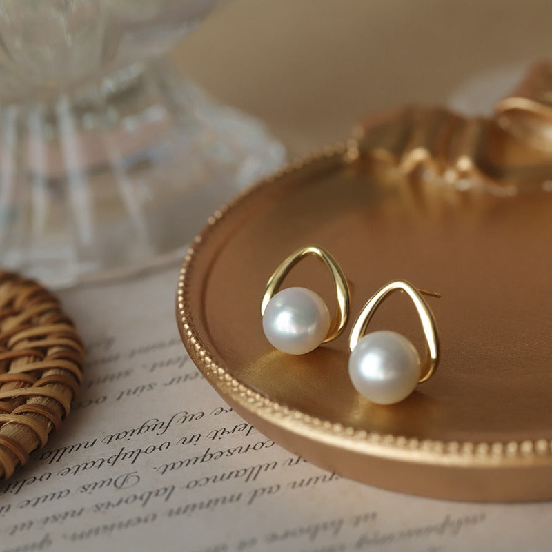 Pendientes colgantes de perlas triangulares AAA | Pendientes de perlas de agua dulce | Pendientes de perlas reales con pasadores de plata de ley (7-8 mm)