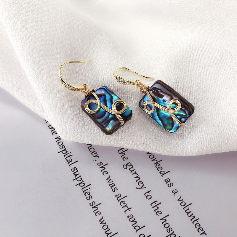 Pendientes de concha de abulón negro Pendientes únicos de nácar en monturas de oro