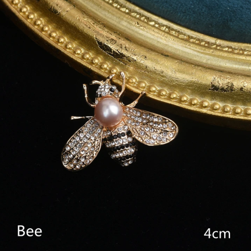 bee brooch