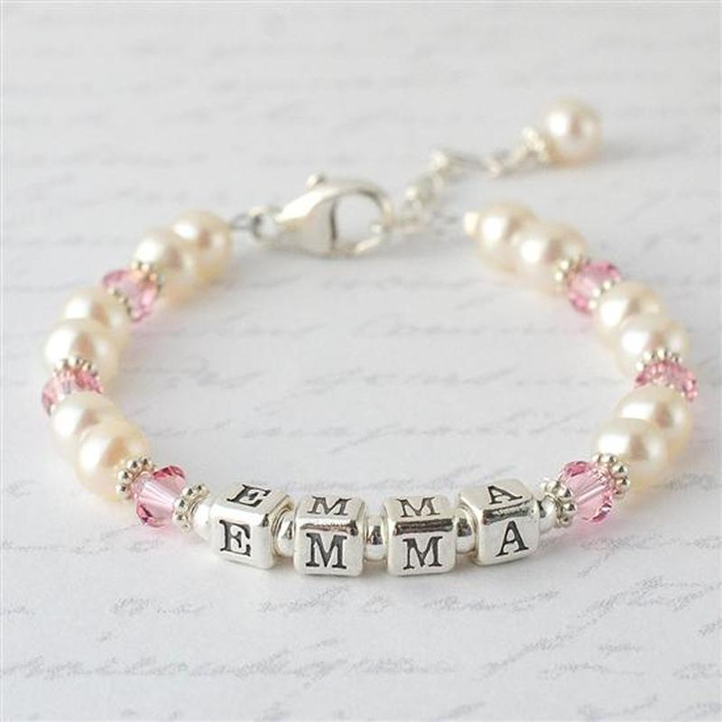 Bracelet de perles d'eau douce 100% fait main personnalisé pour petite fille Bracelet personnalisé avec pierre de naissance et signes du zodiaque