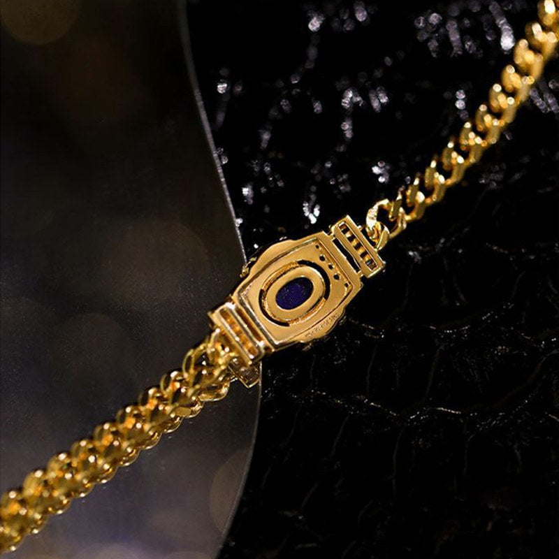 Anhänger mit Süßwasserperlen im mittelalterlichen Stil und goldenes Armband | Halskette mit goldenem Perlenanhänger | Armband aus Gold und Diamanten