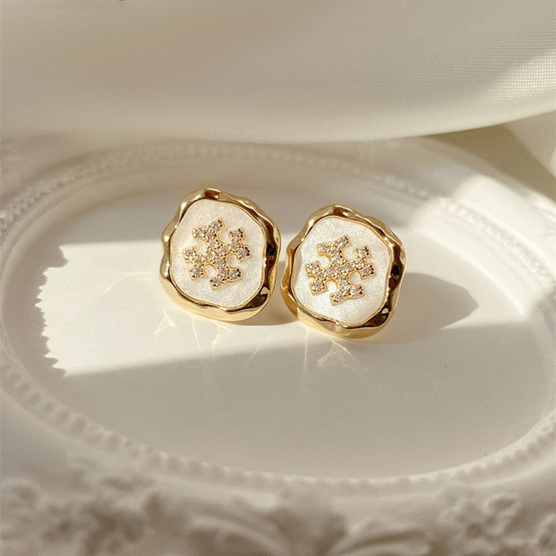 Pendientes de copo de nieve | Pendientes de resina | Pendiente de oro con pasadores de plata de ley