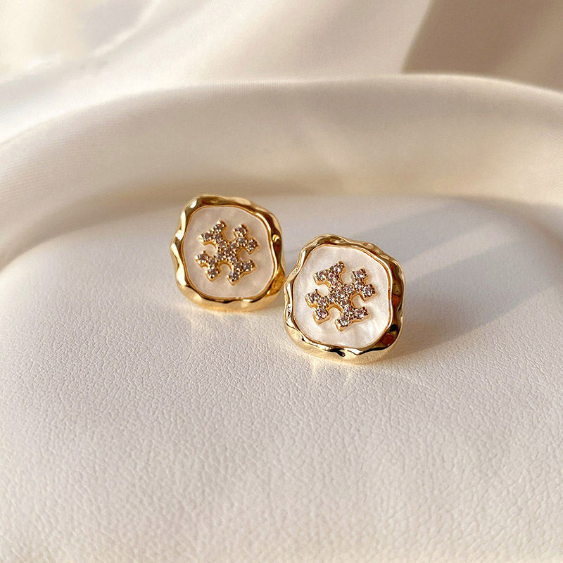 Pendientes de copo de nieve | Pendientes de resina | Pendiente de oro con pasadores de plata de ley