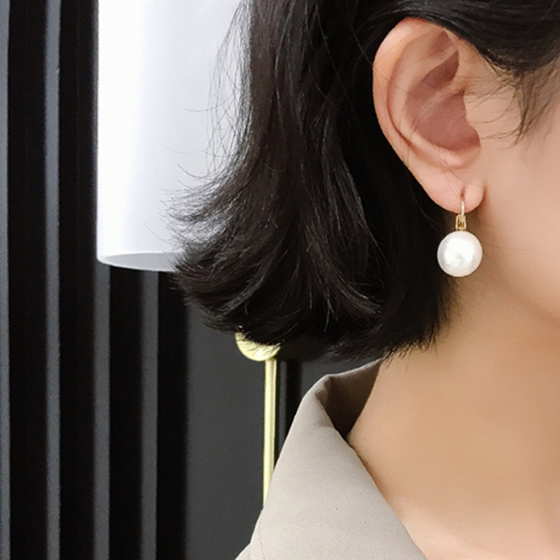 White Round Pearl Dangle Earrings