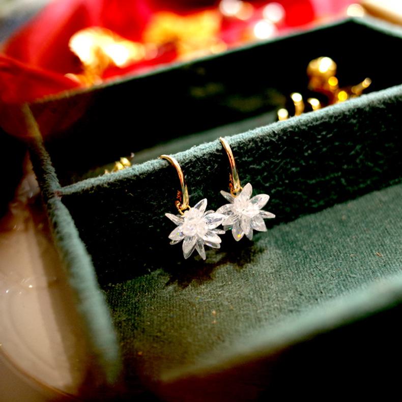 Women's Gold Plated Snow Diamond Drop Earrings Designer-HugeTomato-HugeTomato