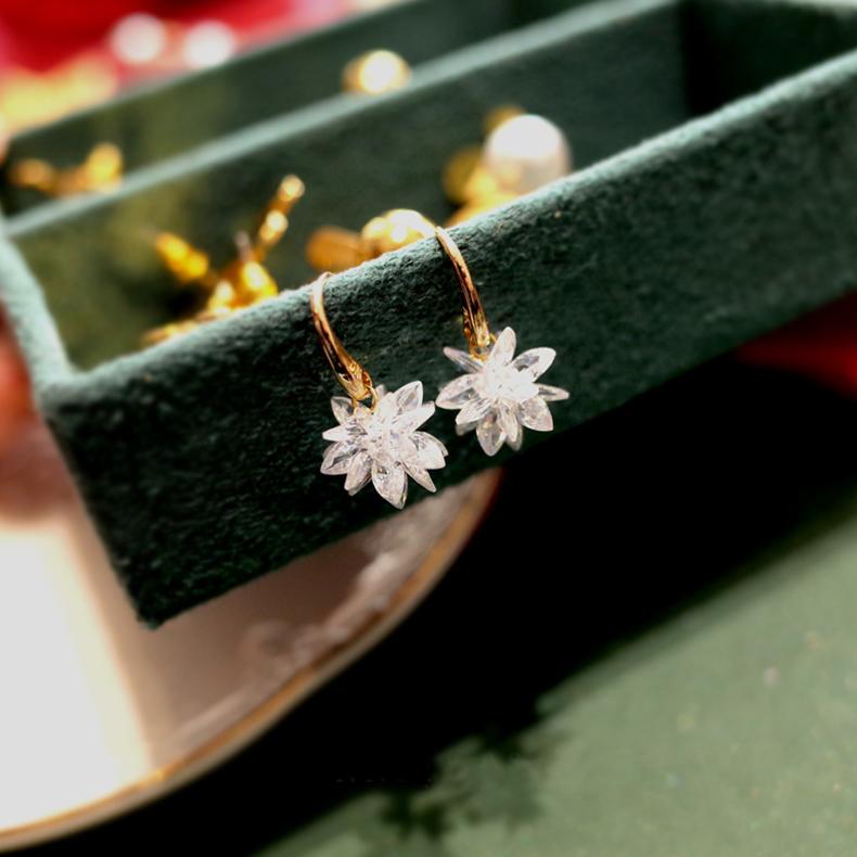 Women's Gold Plated Snow Diamond Drop Earrings Designer-HugeTomato-HugeTomato