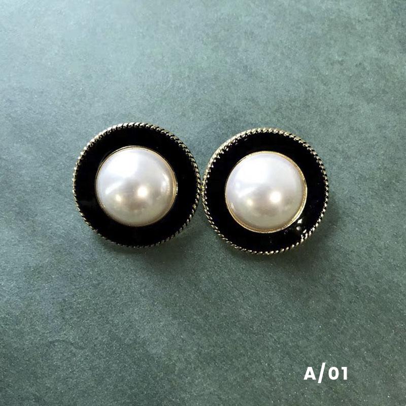 Vintage Style Earring Clips 1950s Pearl Stud Clips No Pierced Earrings