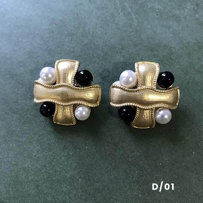 Vintage Style Earring Clips 1950s Pearl Stud Clips No Pierced Earrings