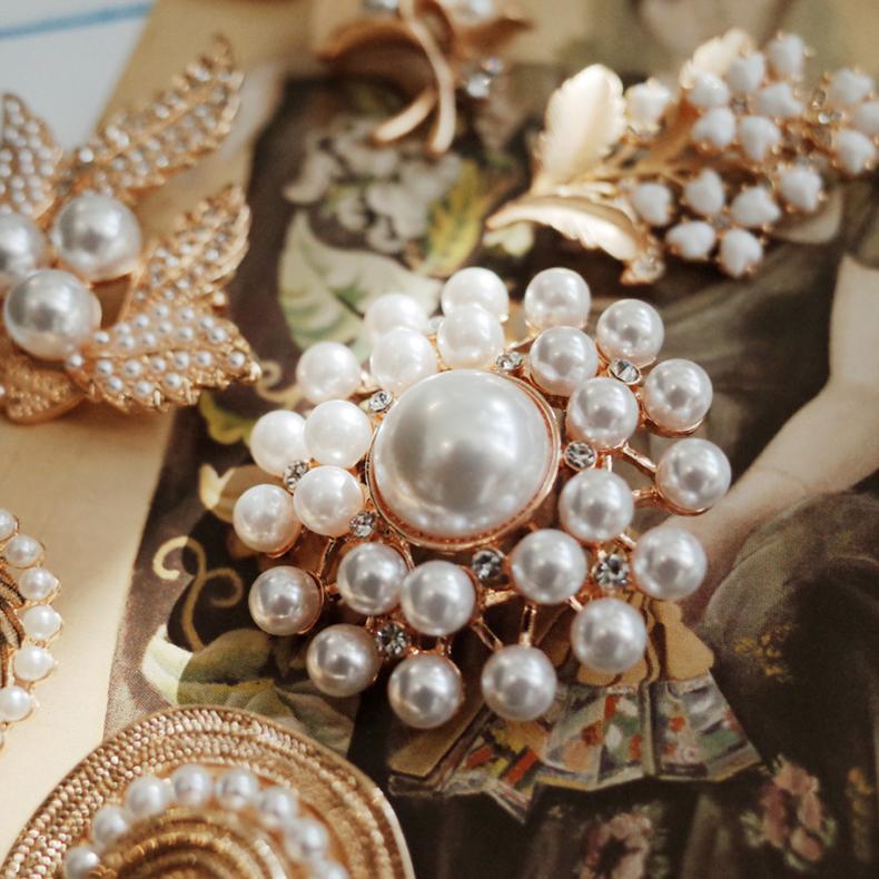 Gorgeous Lotus Flower Brooch Pin For Women - Gold Plated With Rhinestones & Pearls | Elegant Lapel Pin For Dresses, Scarves, Gifts