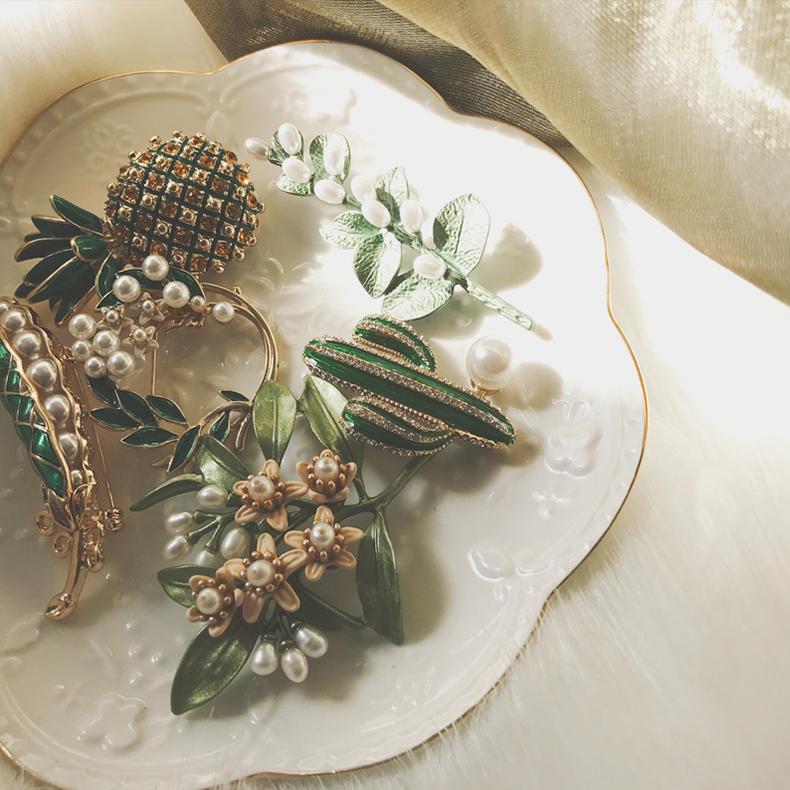 Vintage Brooch Tropical Plant Art Collection with Pearls-HugeTomato brooch jewelry