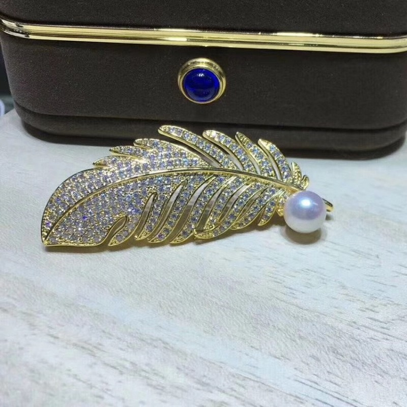 Freshwater Pearl Brooch Pin Gold and Silver Feather Brooch with Crystal and Pearl