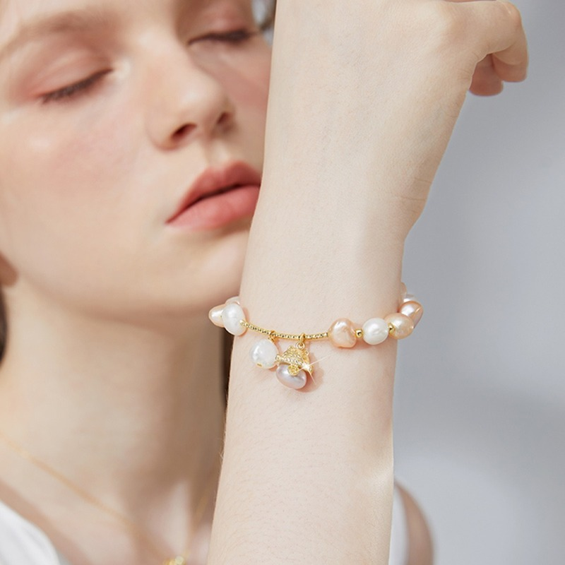 Fortune Cat Theme Freshwater Cultured Pearl Bracelet in 14K Gold Clasp Lucky Cat Elastic Bracelet