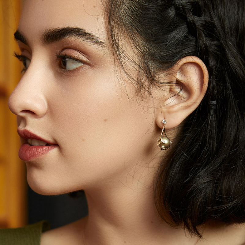 Pendientes colgantes de perlas estilo hoja para mujer, clip de pendiente o pendiente