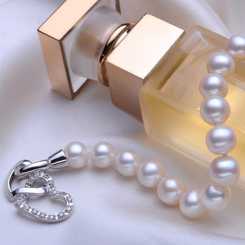 Handmade 8-9mm Freshwater Cultured Pearl Bracelet in Sterling Silver Clasp