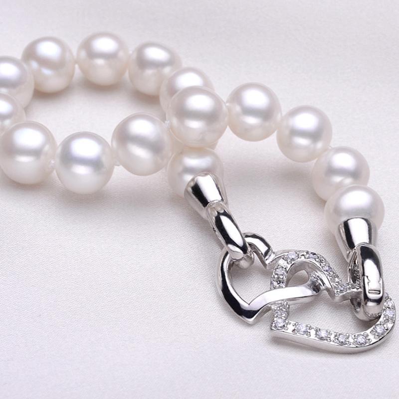 Handmade 8-9mm Freshwater Cultured Pearl Bracelet in Sterling Silver Clasp