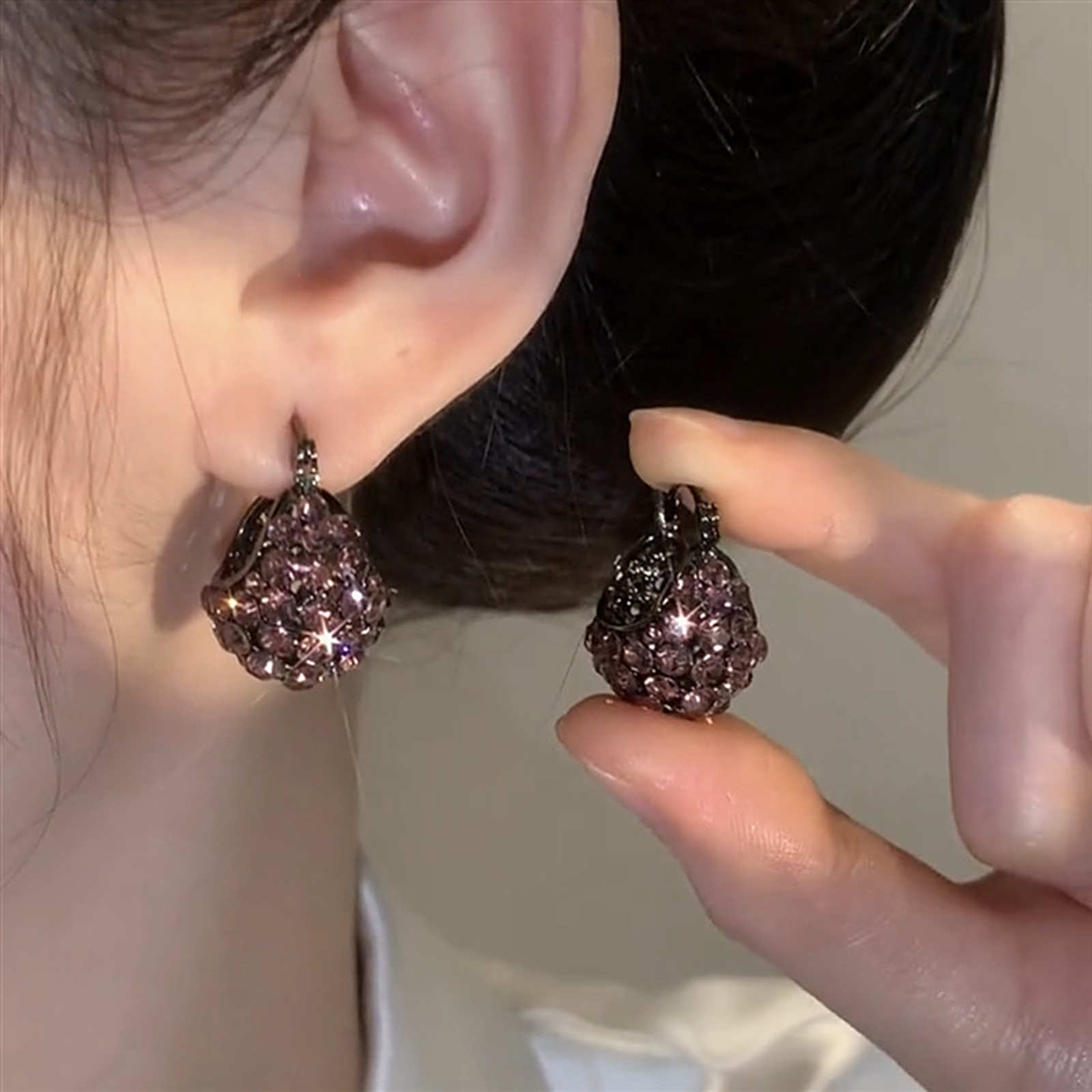 Aggregate more than 180 large purple earrings