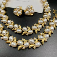 Conjunto de joyas de perlas de estilo vintage, pendientes de perlas de concha, pulseras y collar para mujer