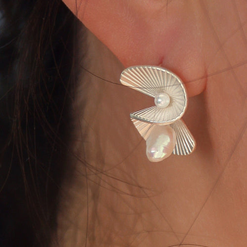 S Shaped Freshwater Stud Earrings, Unique Freshwater Baroque Pearl Drop Earrings Silver Twisted Fan Earrings S925 Silver Pin