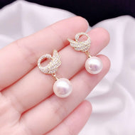 Pendientes colgantes de perlas de cisne Cisne de cristal con pendientes de perlas redondas blancas Pasador y clip de plata