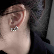 Boucles d'oreilles à griffes en argent brillant avec broches en argent S925