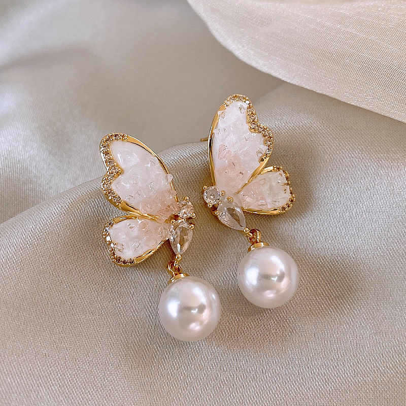Haley Pearl Earrings – SKYE