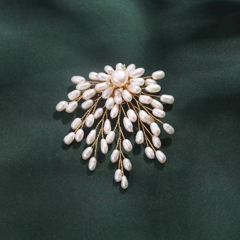 freshwater pearl brooch vintage style