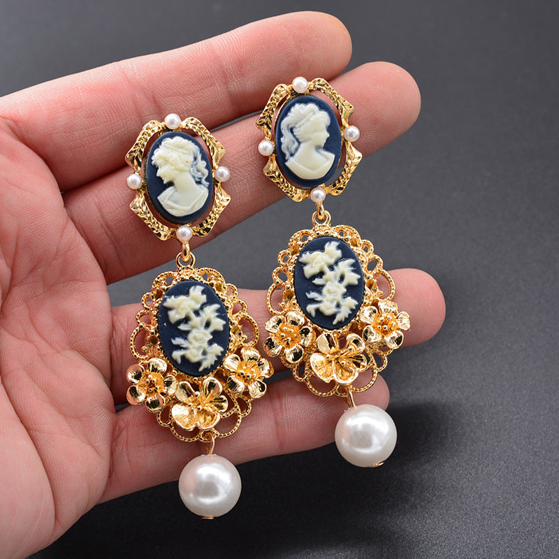 Buy Pearl Zoned Stud Earrings Online in India | Zariin