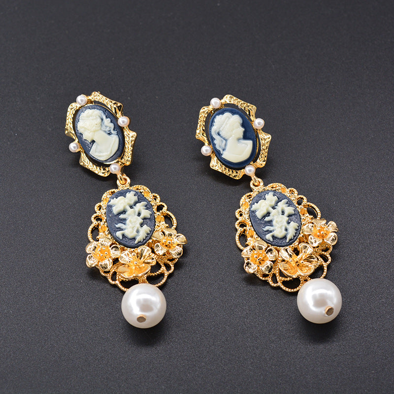 Buy Stylish Gold Earrings Online In India