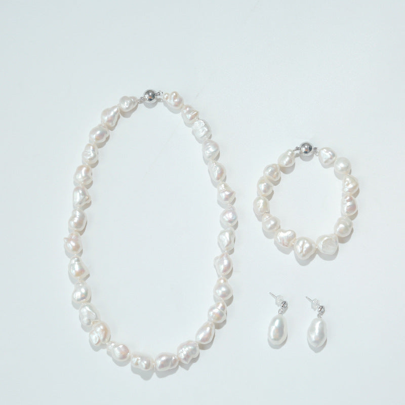 White Baroque Pearl Bracelet | Modern Classy Simple Pearl Jewelry