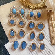 Large Vintage Stud Earrings | Vintage Gold Stud Earrings | Vintage Earrings in Resin