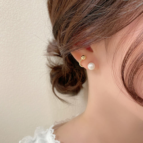 Elegant White Round Shell Pearl Stud Earrings for Women in 14K Gold Over Sterling Silver（6mm）