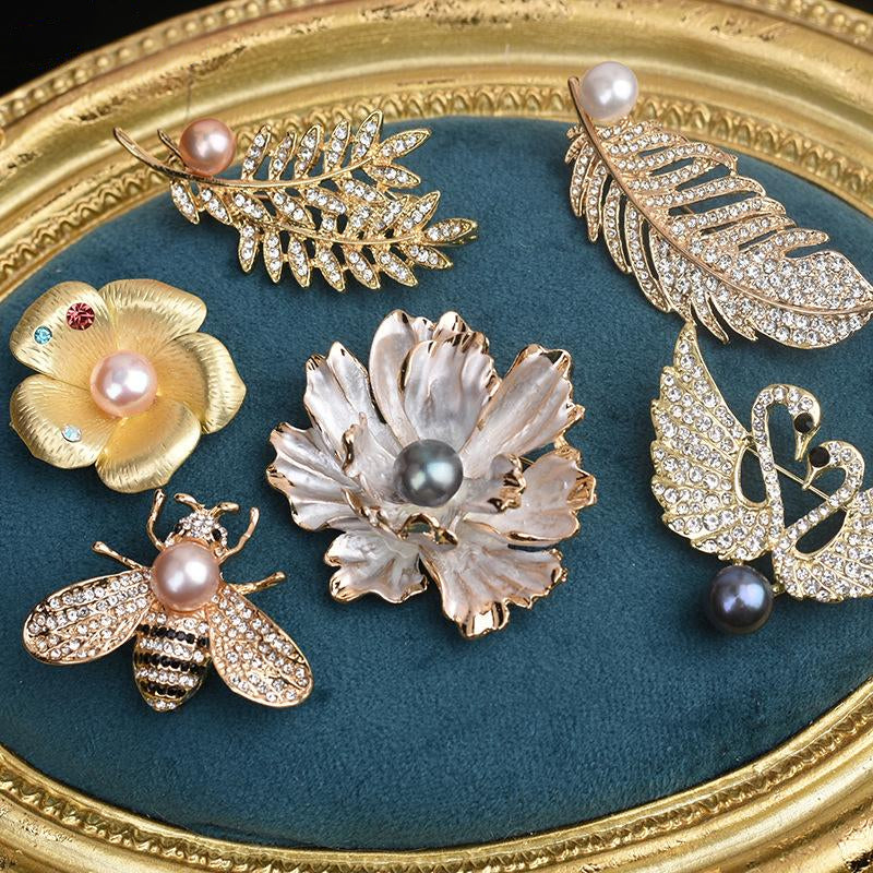 Pearl pin & brooche