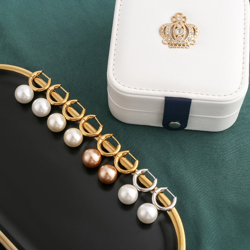 Pearl chain handle and charm for designer bags