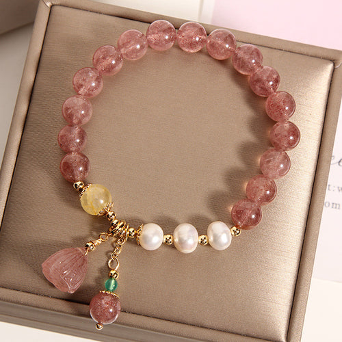 Pulsera de perlas cultivadas de agua dulce con cristales de fresa en oro de 14 quilates sobre plata de ley
