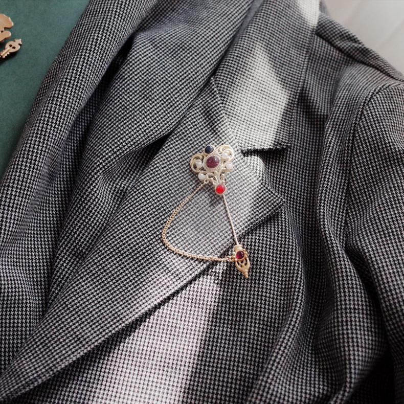 Brooch pin hotsell for blazer
