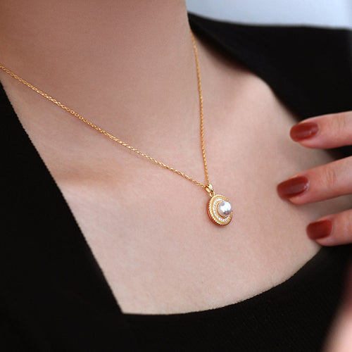 8mm Pearl Necklace | Vintage Gold Clavicle Chain | Pearl Pendant in 18K Gold Plated