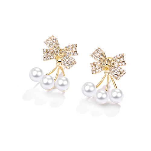 Elegant Butterfly Shell Pearl Stud Earrings for Women in 14K Gold Over Sterling Silver（5mm）