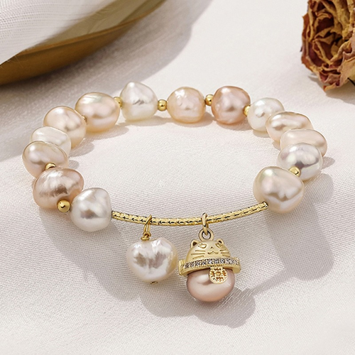 8-9mm Fortune Cat Freshwater Cultured Pearl Bracelet in 14K Gold Over Sterling Silver Clasp